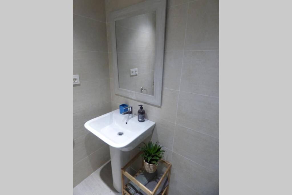 Nuevo Apartamento Lujo Playa Malagueta-Centro Málaga Kültér fotó